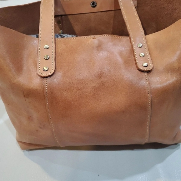 HANDMADE LEATHER LARGE TOTE. - Picture 2 of 6